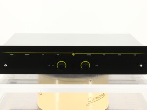 Dynavector L-300 Pre Amplifier inc. Phonostage - Image 2