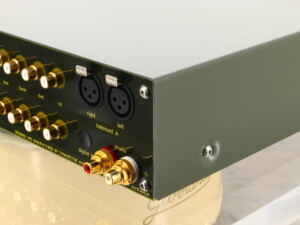 Dynavector L-300 Pre Amplifier inc. Phonostage - Image 10