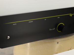 Dynavector L-300 Pre Amplifier inc. Phonostage - Image 11