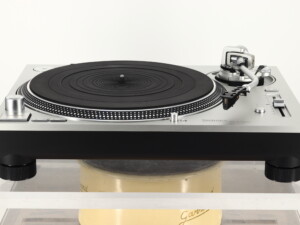 Technics SL-1200GR2 Turntable  / Ortofon 2M Black Cartridge - Image 2