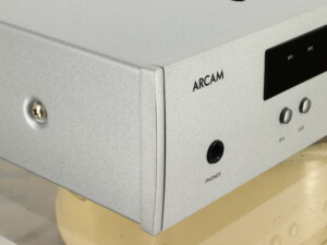 Arcam DiVA A70 Integrated Amplifier - Silver - Image 8