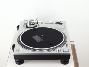Technics SL-1200GR2 Turntable  / Ortofon 2MR Black Cartridge - Image 5