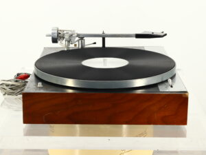 ERA 444 Turntable - Image 5