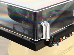 Pro-Ject E1 BT Turntable - Gloss Black - Image 11