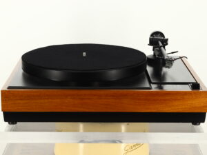 Heybrook TT2 Turntable / Linn Basik Plus Tonearm / K5 Cartridge