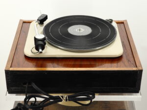 Thorens TD-135 Turntable / BTD-12S Tonearm - Image 4