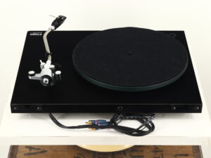 Rega Planar 3 Turntable (with 24V Upgrade) - Image 4