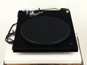 Rega Planar 3 Turntable (with 24V Upgrade) - Image 5