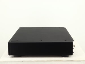 Rega Elex-R Integrated Amplifier - Image 3