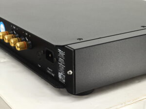 Rega Elex-R Integrated Amplifier - Image 8