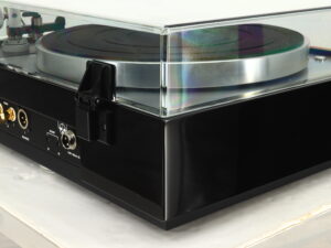 Thorens TD-1600 Turntable / AT-VM540ML Cartridge - Gloss Black - Image 9