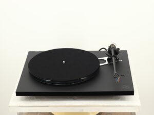 Rega Planar 6 Turntable - Matt Polaris Grey - Image 2
