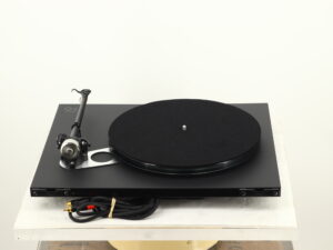 Rega Planar 6 Turntable - Matt Polaris Grey - Image 4
