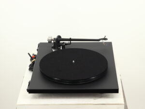 Rega Planar 6 Turntable - Matt Polaris Grey - Image 5