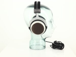 Beyerdynamic T 90 Headphones - Image 5