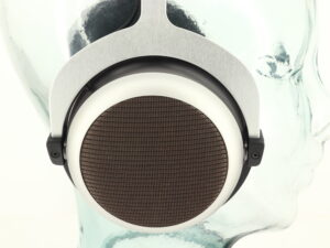 Beyerdynamic T 90 Headphones - Image 9