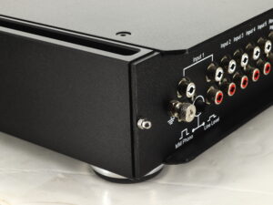 Rega Elicit-R Integrated Amplifier - Image 9