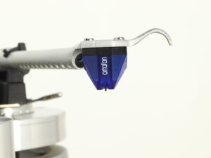 Michell Gyro SE Turntable - Silver / Tecnoarm Tonearm / Ortofon 2M Blue  Cartridge - Image 11