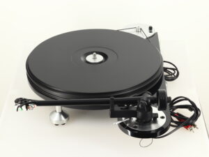 Michell Tecnodec Turntable / Rega RB202 tonearm / AT-95E Cartridge - Image 3