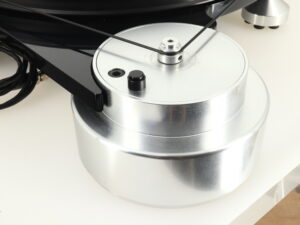 Michell Tecnodec Turntable / Rega RB202 tonearm / AT-95E Cartridge - Image 9