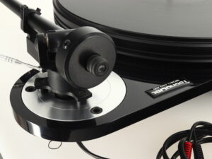 Michell Tecnodec Turntable / Rega RB202 tonearm / AT-95E Cartridge - Image 10