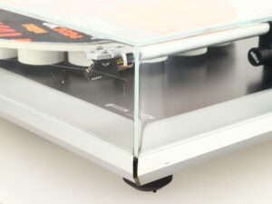 Rega P7 Turntable - Silver / Goldring 1042 Cartridge - Image 8