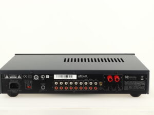 Arcam FMJ A19 Integrated Amplifier - Image 4