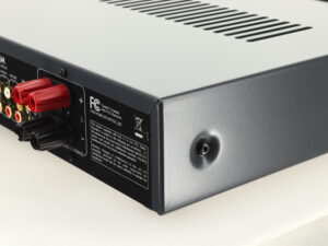 Arcam FMJ A19 Integrated Amplifier - Image 8