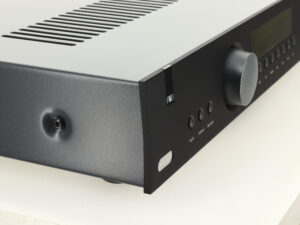 Arcam FMJ A19 Integrated Amplifier - Image 9