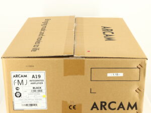 Arcam FMJ A19 Integrated Amplifier - Image 13