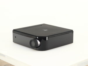 NAD D3020 Integrated Amplifier - Image 7