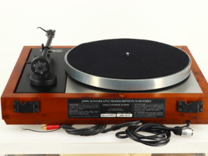 Linn LP12 Turntable - Cherry / Lingo Power Supply / Akito Tonearm / Dynavector 10x5 Cartridge - Image 4