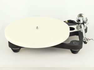 Rega Planar 10 Turntable / Aphelion 2 MC Cartridge - Image 2