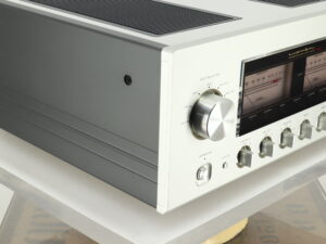 Luxman L-590 AXII Integrated Amplifier - Image 7