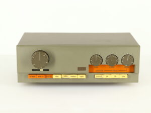 Quad 33 Pre Amplifier - Image 2