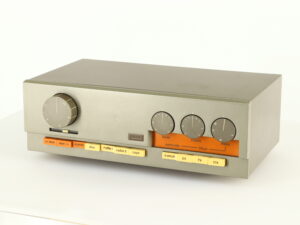 Quad 33 Pre Amplifier - Image 10