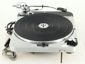 Thorens TD124 MkII Turntable Motor Unit / SME 3009 Series II Tonearm - Image 5