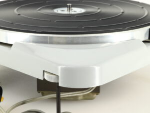 Thorens TD124 MkII Turntable Motor Unit / SME 3009 Series II Tonearm - Image 10