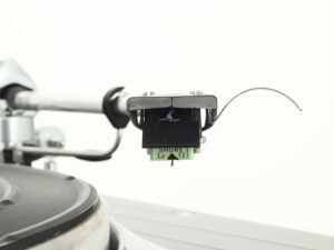 Thorens TD124 MkII Turntable Motor Unit / SME 3009 Series II Tonearm - Image 11