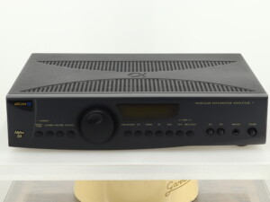 Arcam Alpha 10 Integrated Amplifier (with Phono) - Image 2