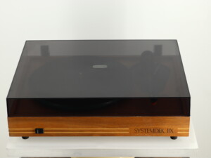 Systemdek IIX Turntable / Linn Basik Plus Tonearm / AT-VM95EN Cartridge - Oak - Image 6
