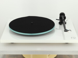 Rega Planar 2 Turntable - White - Image 2