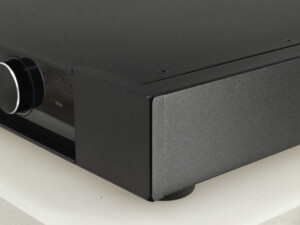Rega Elex-R Integrated Amplifier - Image 6