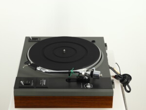 Pioneer PL-112D Turntable - Image 3