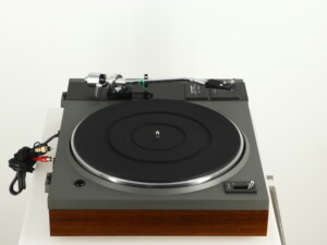 Pioneer PL-112D Turntable - Image 5