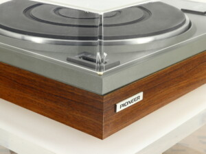 Pioneer PL-112D Turntable - Image 10