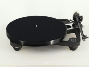 Rega Planar 8 Turntable / Apheta 2 Cartridge - Image 2