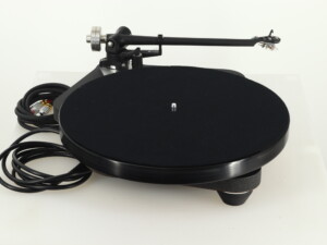 Rega Planar 8 Turntable / Apheta 2 Cartridge - Image 5
