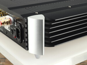 Moon by Sim Audio 600i V2 Integrated Amplifier - Two Tone - Image 8