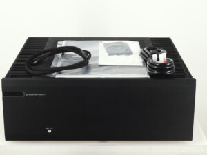 Musical Fidelity M8 700M Monoblock Power Amplifiers - Black - Image 7